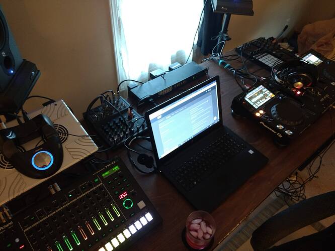 studio%203%2025%2019