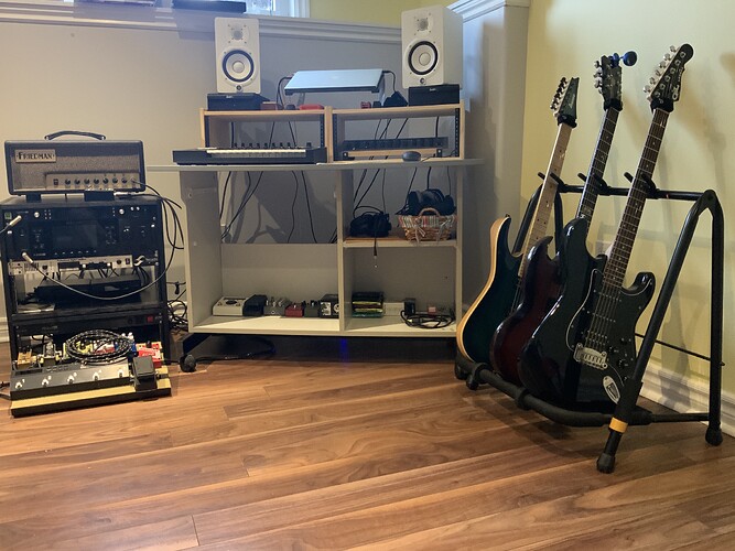 8AD0D6DF-EE0F-453F-8F8F-5C6D34E852BF