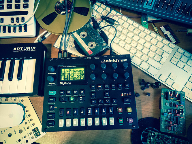 creative%20clutter%20(1%20of%201)